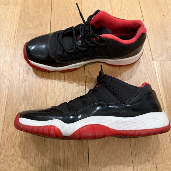 AIR JORDAN 11 Retro Low 'Bred' 2015 size 5.5 Youth (7 in Womens) - Picture 3 of 4